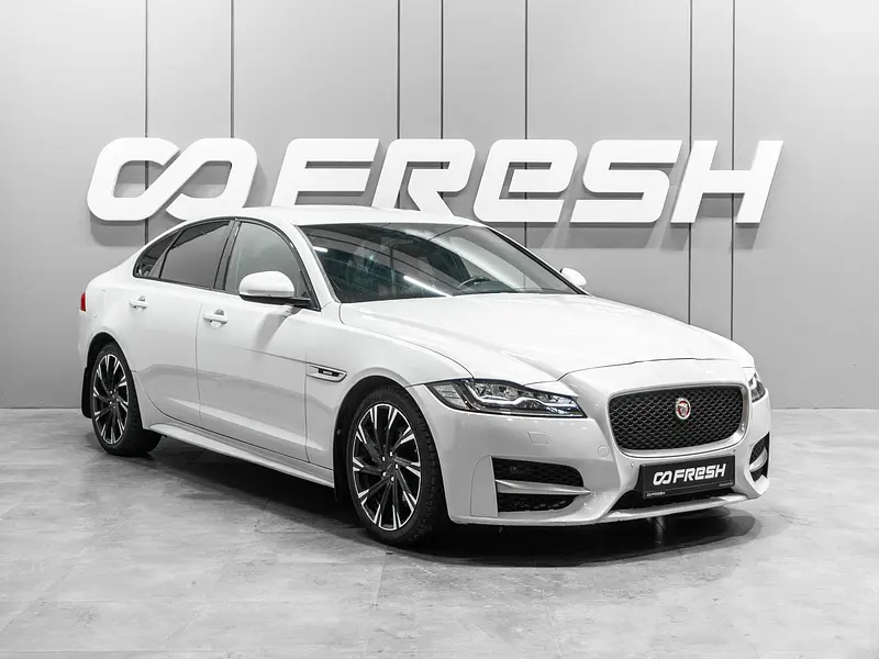 Jaguar XF