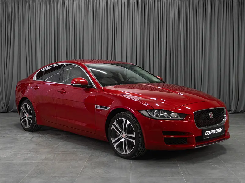 Jaguar XE