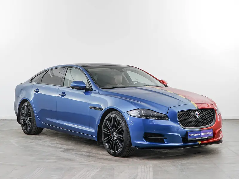 Jaguar XJ